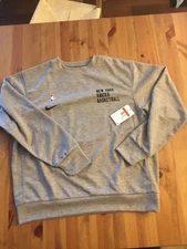 NWT men's large Nike New York Knicks Player Issued spotlight crew sweatshirt