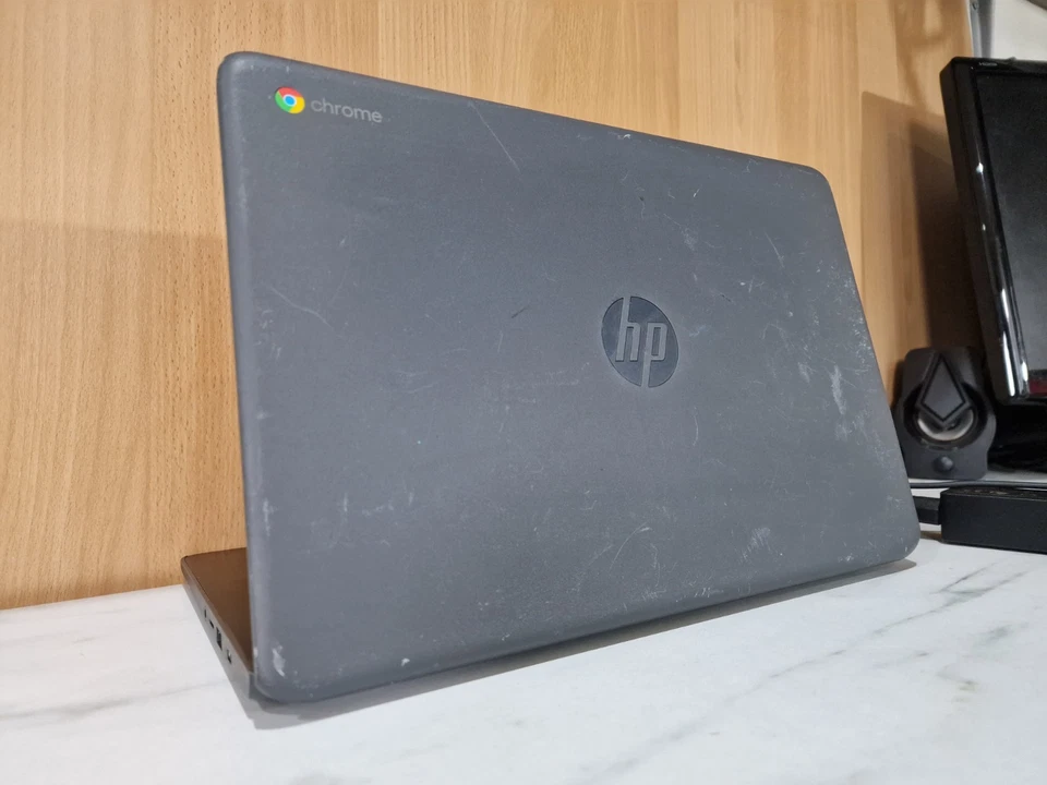 HP 14" HD Chromebook (14a G5) 32GB 4GB RAM Laptop Windows 11 Webcam - Image 4 of 4