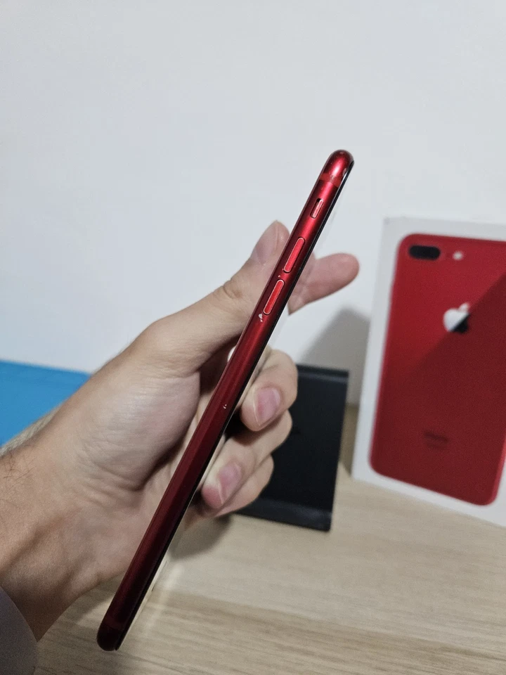 Apple iPhone 8 Plus - 256GB - Red (Sbloccato) - Immagine 4 di 4