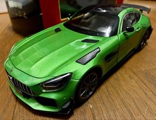 Mercedes-Benz AMG GT 1/18 Green Collectables 17+