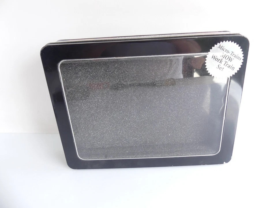 Micro Trains 1:160 / BOITE VIDE EN METAL MOW WORK TRAIN SET 993 01 90 - Immagine 2 di 4