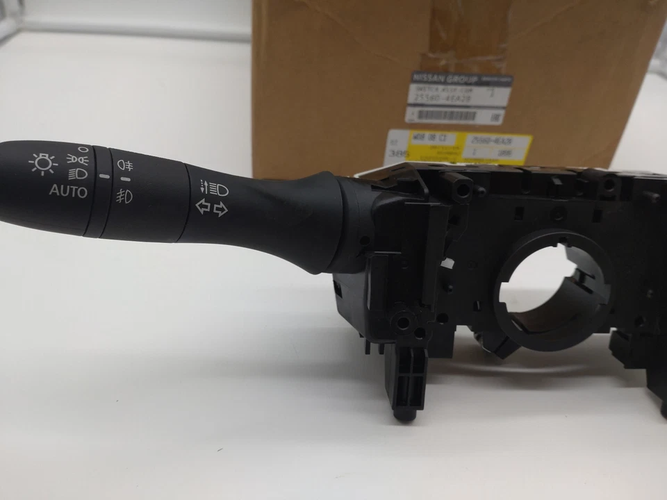 Conjunto de interruptor de columna de dirección original para Nissan X-Trail (T32) 4x4 25560-4EA2B Foto 2 de 4