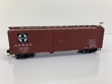 Walthers 910-40151 40' USRA Santa Fe Wood Boxcar 39381, HO scale