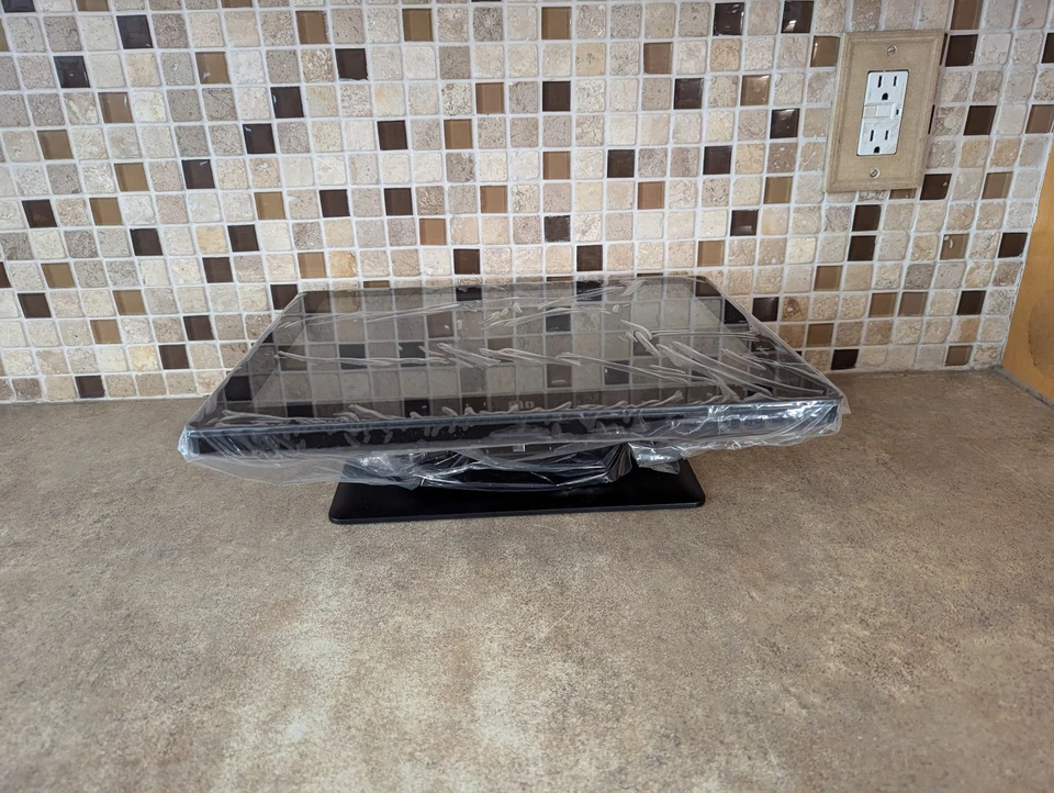 ELO ET1523L-8UWA-1-BL-MT-ZB-G 15 4:3 1024X768 60HZ VGA DVI MONITOR CT-23 - Image 2 of 4