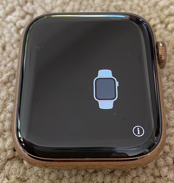 Apple Watch Series 4 44 mm Gold Stainless Steel Case with Gold Milanese Loop (GPS + Cellular