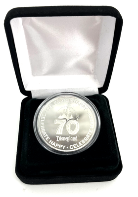 Disneyland 銀製記念コイン 1955-1990 Disneyland 35 Years of Magic Coin/Purple/1955-1990 * | eBay