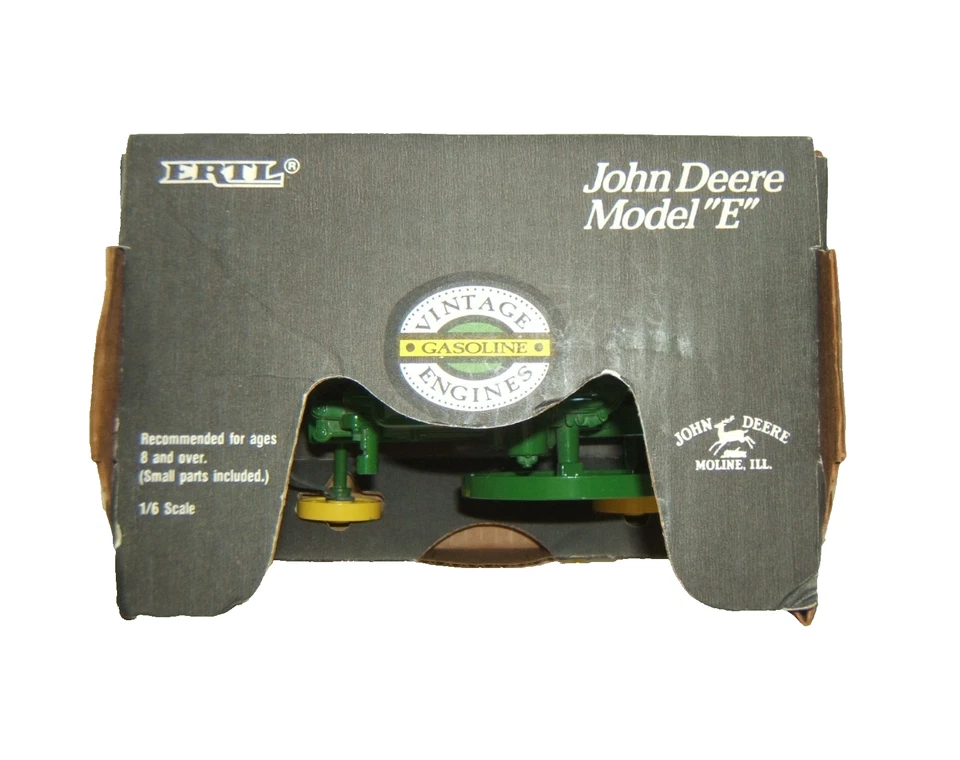 Case 800 Case-O-Matic Diesel Tractor w Narrow Front 1/6 Scale NIB by Ertl - Image 2 of 4