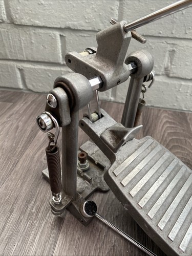 Vintage Pearl 1970’s Double Spring Bass Pedal | Free P&P - Picture 4 of 10