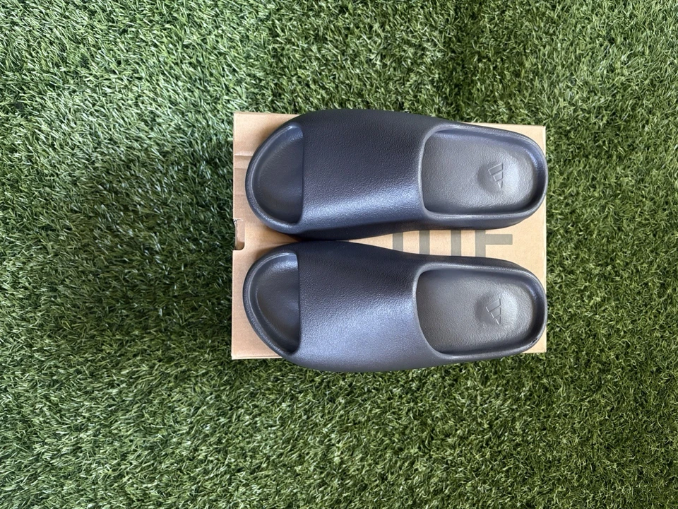 Adidas Yeezy Slide Onyx Talla 10 NUEVO CON CAJA ENVÍO RÁPIDO Foto 4 de 4