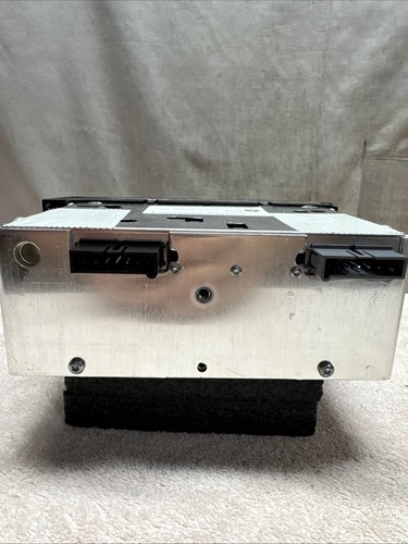 R•23 Vintage 1990’s Acustar OEM Chrysler AM\FM Factory Radio Model 5269177 NOS - Picture 5 of 11