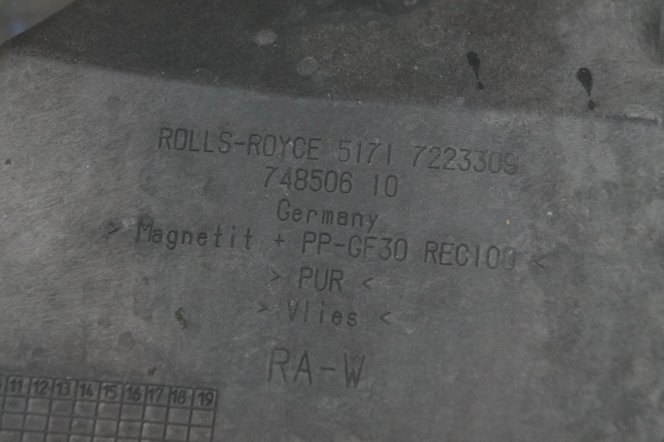 Front Engine Center Bulkhead Trim 51717223309 Rolls Royce Ghost Series I 2010 - Image 4 of 4