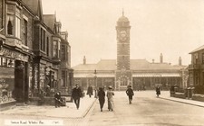 WHITLEY BAY, NORTHUMBERLAND. STATION ROAD. REAL PHOTO POSTCARD