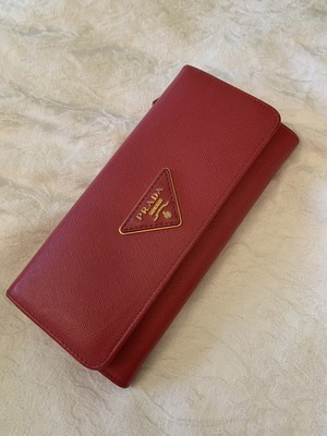 prada latest wallet collection