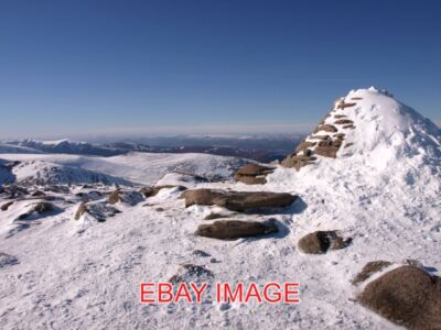 FOTO CAIRN GORM SUMMIT CAIRN. 2011