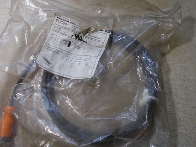 NEW Ecomat EVC001 Efector 400 5-Pin Cable  *FREE SHIPPING*
