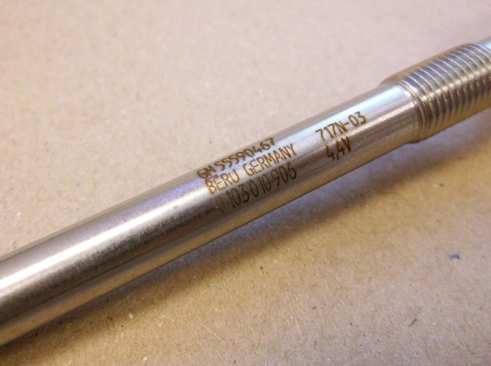 New Genuine Vauxhall Astra J Insignia Zafira C 2.0 Glow Plug & Sensor