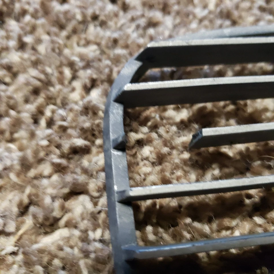 Mopar 1971 普利茅斯库达格栅插入件 #2 — 第 2/4 张图片