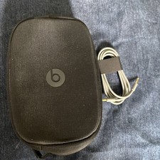 Beats Headphone Case With Cables