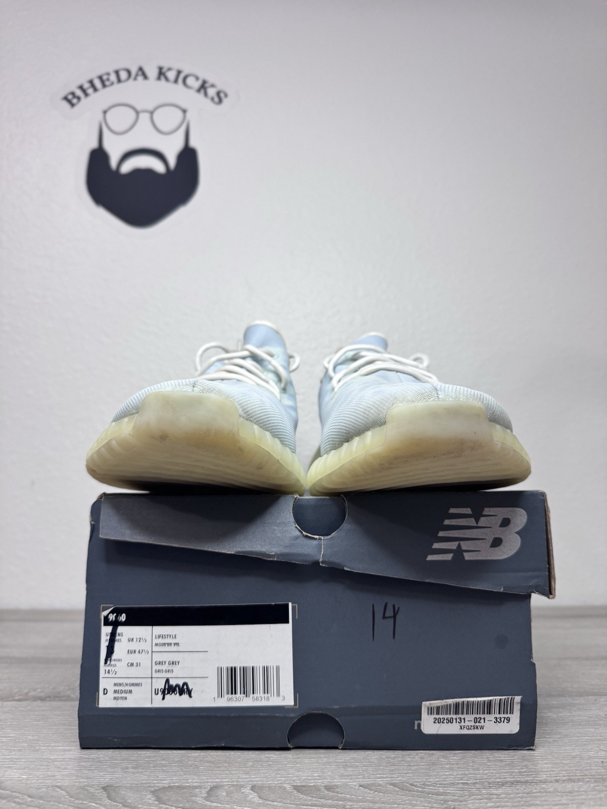 Size 14 - Adidas Men's Yeezy Boost 350 V2 Mono Ice GW2869 Preowned Authentic thumbnail 8