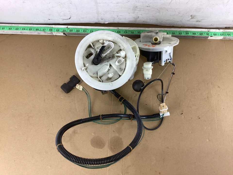 Conjunto de unidad de envío de bomba de tanque de combustible Audi A4 A5 2009-2012 8K0919051P OEM Foto 2 de 4