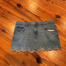 Abercrombie Fitch Mid Rise Denim Mini Skirt Eyelet Scallop Hem Blue Size 33