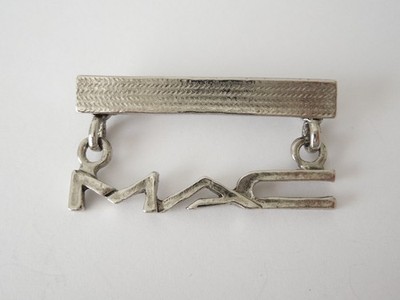 Brosche Schriftzug MAC silberfarben beweglich 9,4 g/4,4 x 2,2 cm