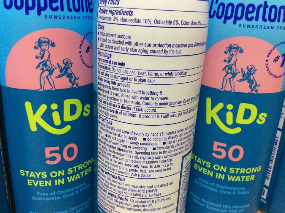 Spray protector solar para niños Coppertone FPS 50, protector solar resistente al agua, 11/2025, 6 latas Foto 2 de 2