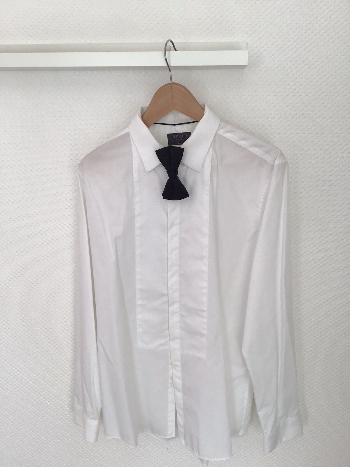 M&S Men’s Black Dinner Suit with White Shirt & Bow Tie (Collection Only