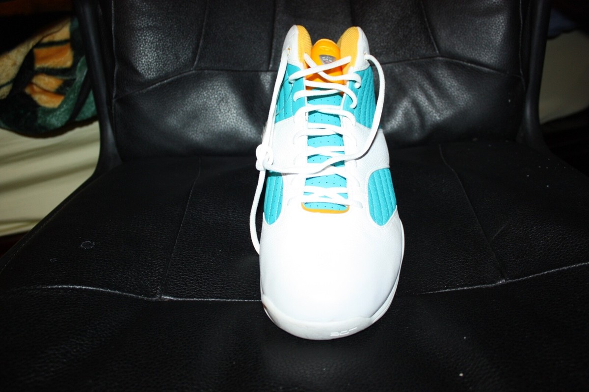 LA NATIVE BARON DAVIS SZ 13.5 REEBOK CHARLOTTE HORNETS PE SHOES