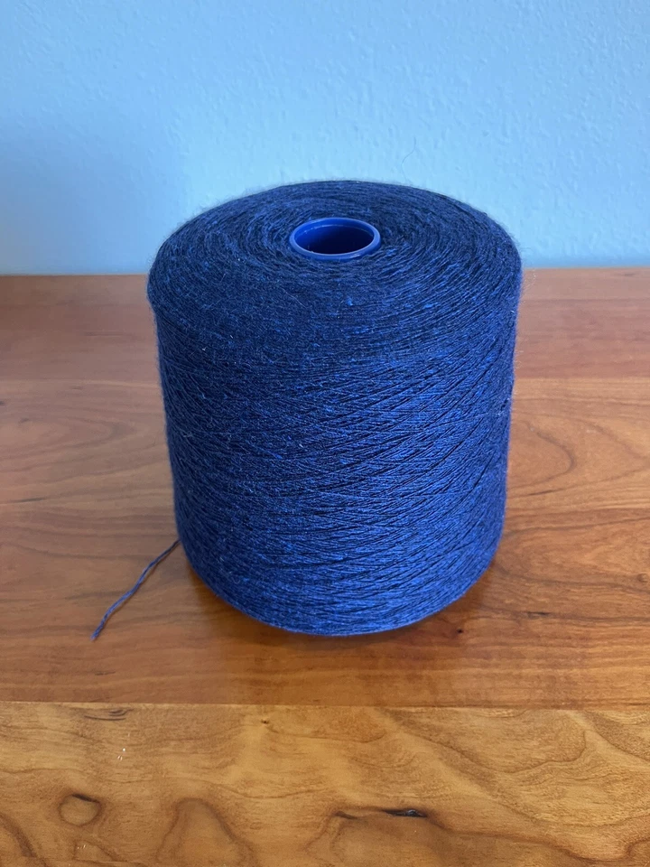 Novo fio italiano 100% cashmere no cone, azul marinho médio, 2 lb, 5 onças, perfeito estado - Imagem 3 de 4