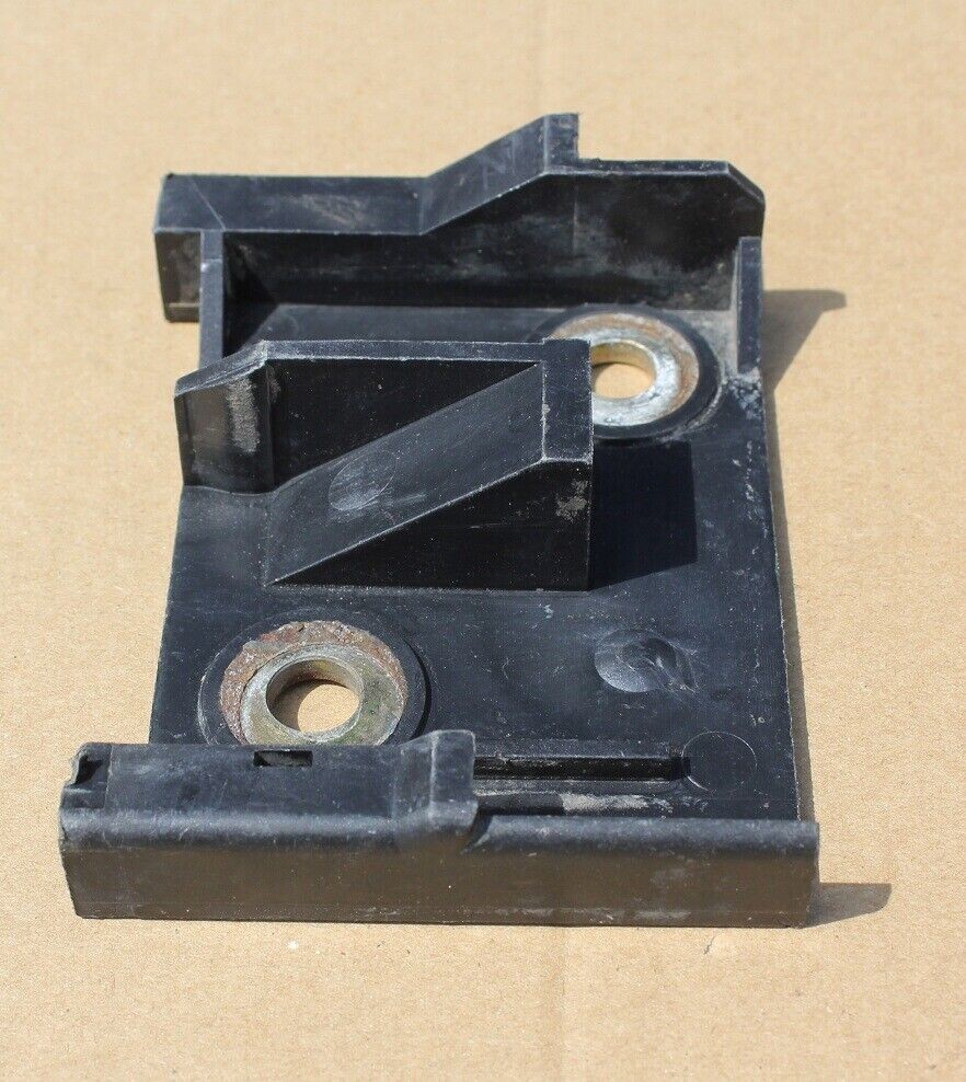 BMW E30 3-series Rear Bumper Bracket Right 51121971596 for sale 