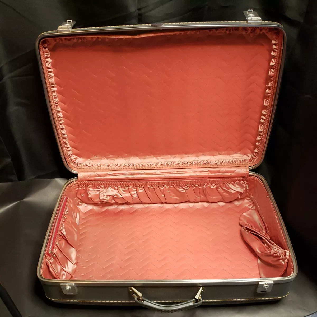 Vintage American Tourister Suitcase 1950s Luggage Gray Tweed w Key Satin Lined