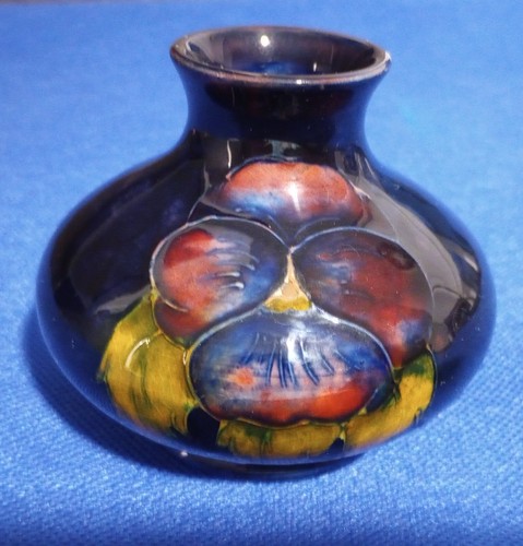 Moorcroft Vintage Pansy Vase Bulbous Shape 1953-1978 Original Paper Label 2 7/8"