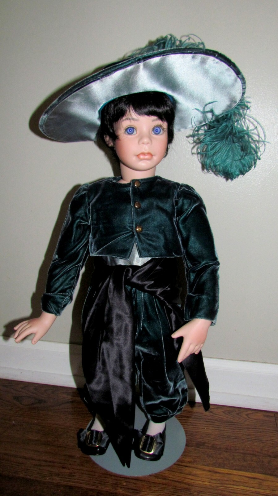 elke hutchens porcelain dolls