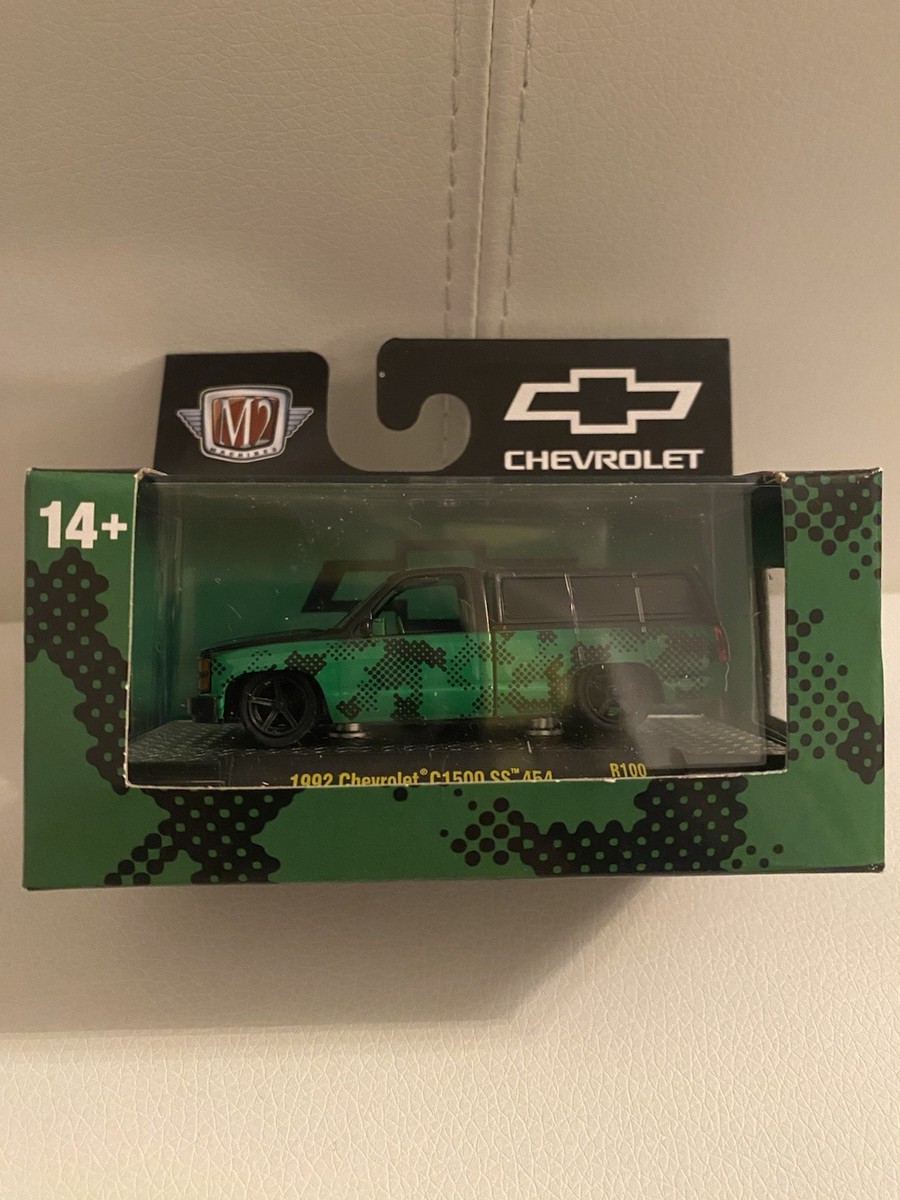 NEW 2025 M2 Machines 1992 Chevrolet C1500 SS 454 Trucks