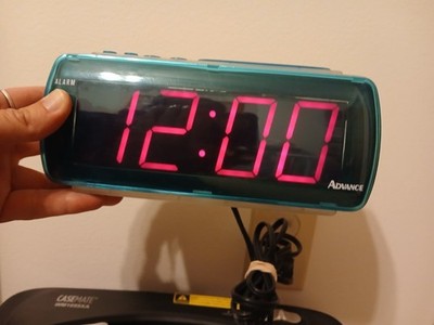 Vtg Advance Digital LED Alarm Clock w/ Snooze, Plug-In Electric, Teal/Clear
