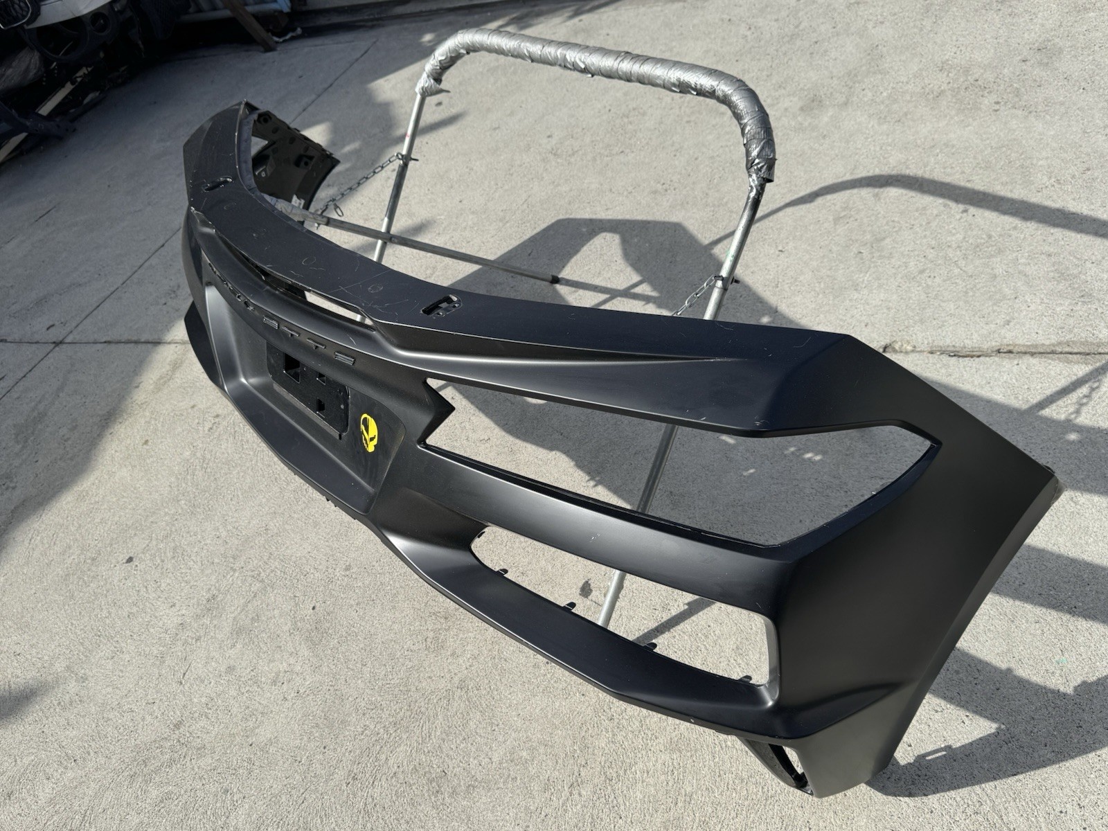 2024-2026 CHEVROLET CORVETTE ZR1 REAR BUMPER COVER OEM USED BLACK  (NO SHIPPING)