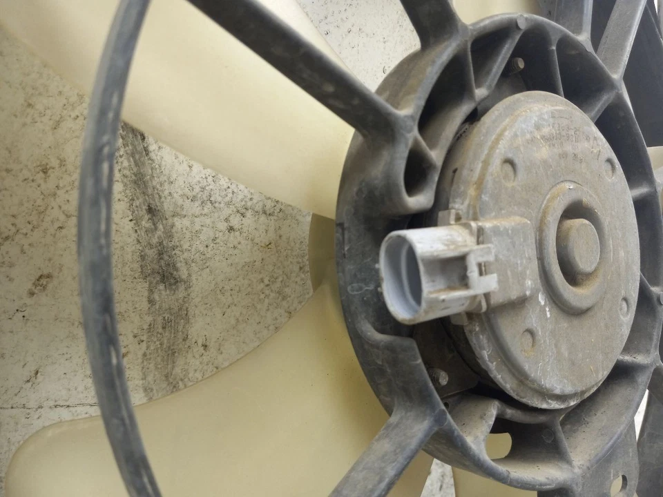 04 05 06 SCION XA 1.5L CONJUNTO DE MOTOR VENTILADOR RADIADOR - Imagem 3 de 4