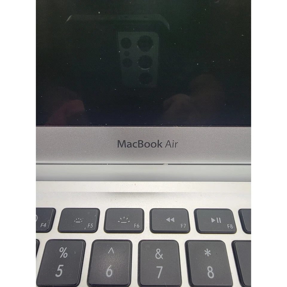 Apple MacBook Air A1304 Mid 2009 13.3" Intel Core 2 Duo 2GB RAM For Parts Only - Image 4 of 4