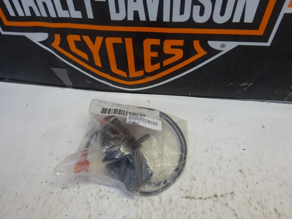 HARLEY DAVIDSON'S Rpl OEM 26558-84 VOE VACUUM SWITCH - Image 3 of 4