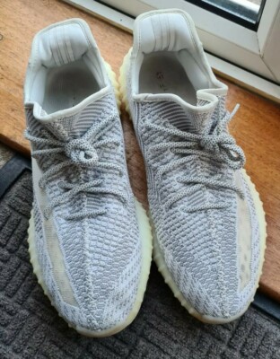 yeezy 350 v2 blue static