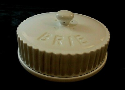 THRESHOLD GLAZED PORCELAIN BRIE BAKER - Plate w/Cover & Knob Finial - 7-3/8 Diam