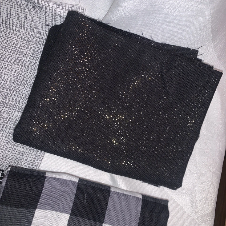 Lote de 7 piezas de tela de algodón negro y gris para acolchado tallas en desc Foto 3 de 4