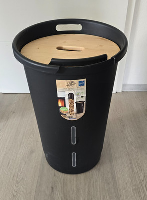 EDA Jura Montania Pelletbox 38L mit Rollen Schwarz Pelletbehälter Defekt