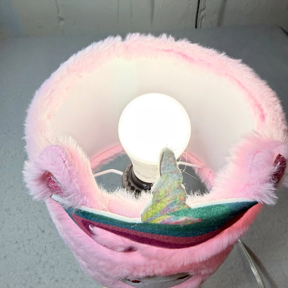 Lámpara de Mesa Unicornio Rosa con Base Dorada - Iluminación Novedad Habitación Infantil, Linda Decoración Foto 4 de 4