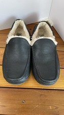 UGG 5379B Leather Ascot Slippers Men's Moccasin, US 11.EU 44.UK 10 BLACK-USED