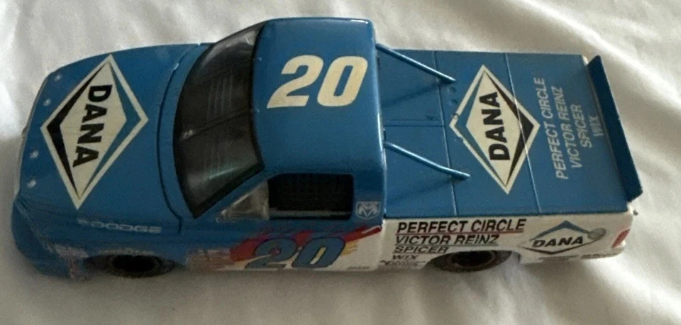 Camión Dodge Walker Evans Dana 1/24 vintage Racing Champions número 20 1996 Foto 4 de 4