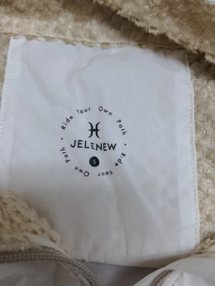 New Jelenew Windproof Thermal Gilet Cycling Vest Creamy White Sz S - Image 4 of 4