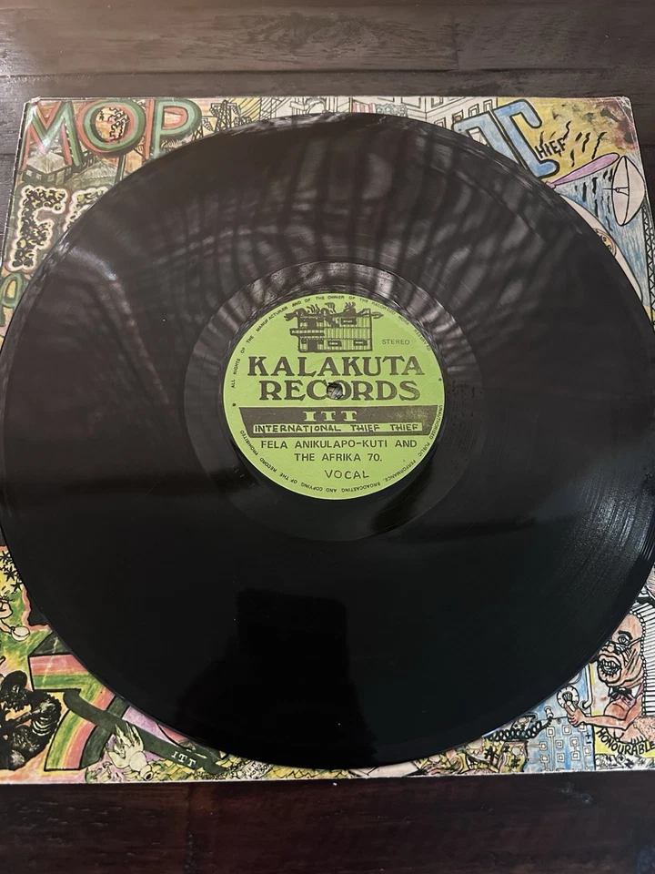 Fela- I.T.T. International Thief (KALP 002, 1980 Nigeria Original LP, NM/VG++) - Image 3 of 4