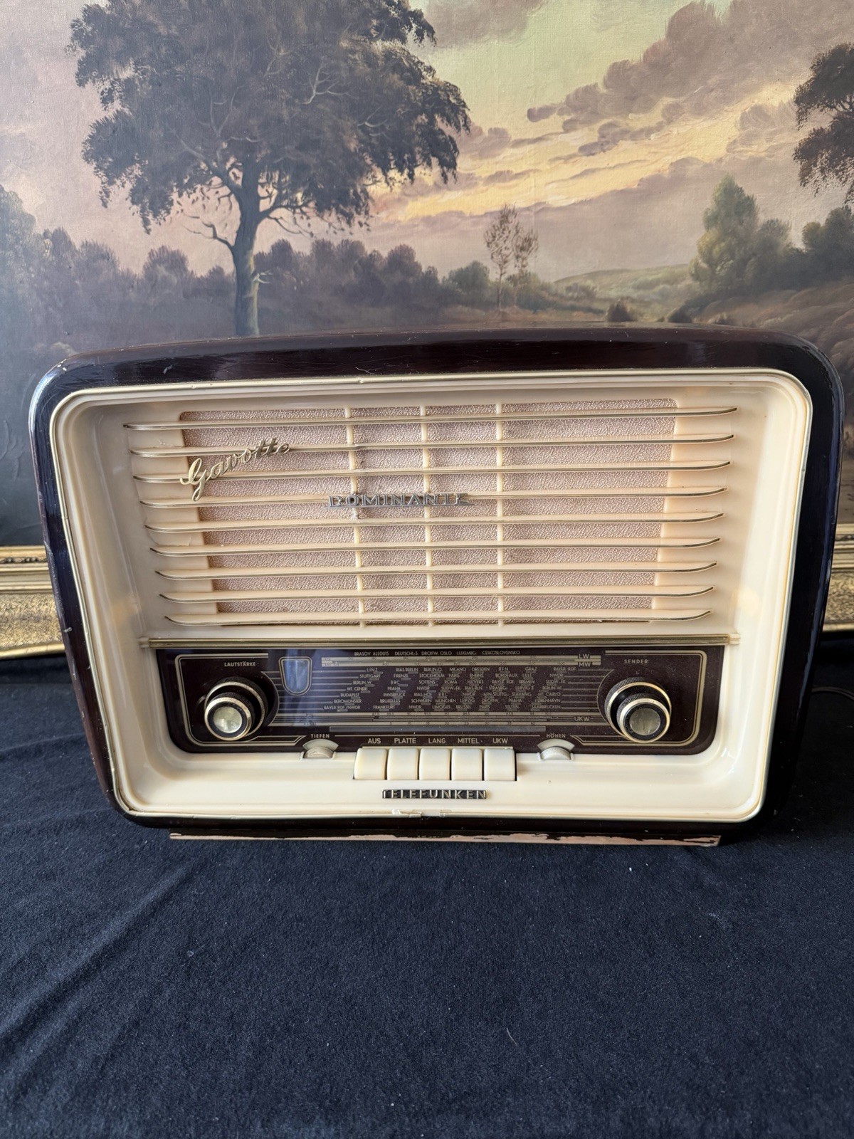 Telefunken Gavotte 6 Röhrenradio  Aus 1957. Reparaturbedürftig